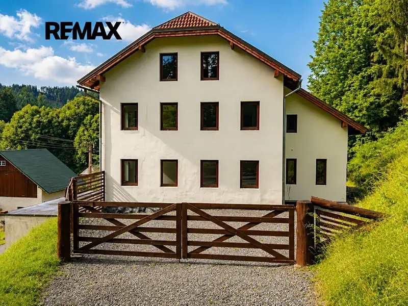 Prodej rodinného domu 600 m², pozemek 728 m², Bozkov – náhled fotky 3