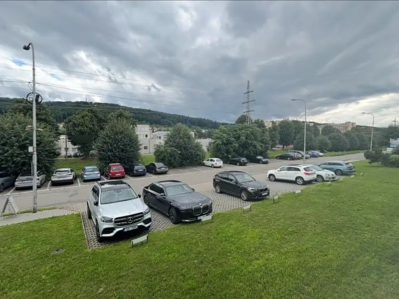 Pronájem kanceláře 18 m², Zlín – náhled fotky 2