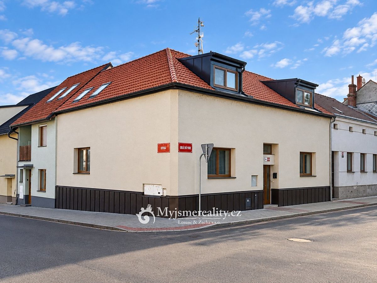 Pronájem bytu 1+1 33 m², Znojmo – fotka 1 z 3