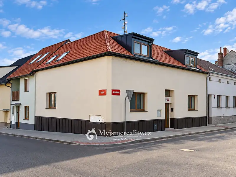 Pronájem bytu 1+1 33 m², Znojmo – náhled fotky 1
