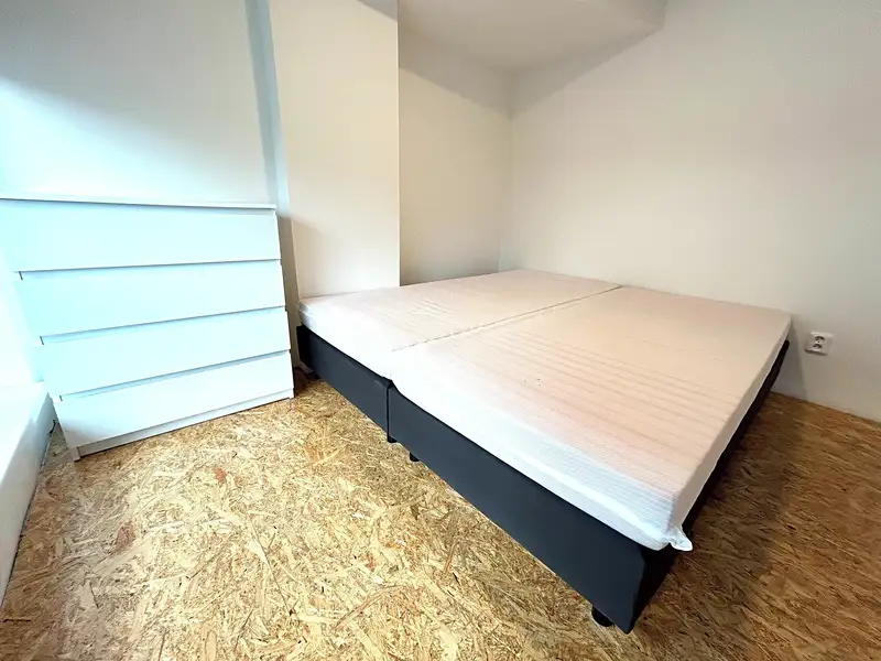 Pronájem bytu 1+kk 28 m², Dlouhopolsko – náhled fotky 3