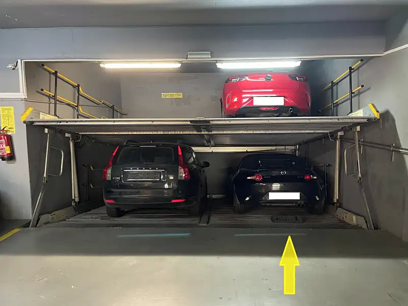 Prodej garážového stání 14 m², Praha – náhled fotky 1
