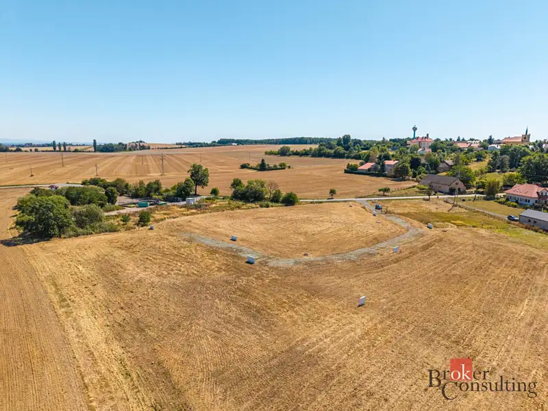 Prodej stavebního pozemku 902 m², Dolní Přím – náhled fotky 3