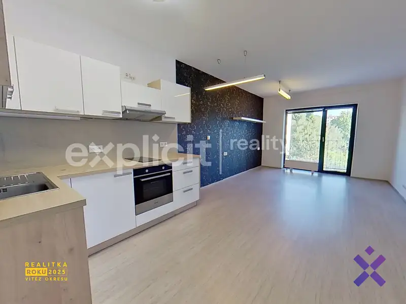 Pronájem bytu 1+kk 33 m², Zlín – náhled fotky 2