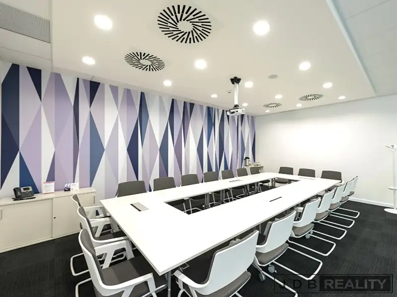 Pronájem kanceláře 120 m², Praha – náhled fotky 3