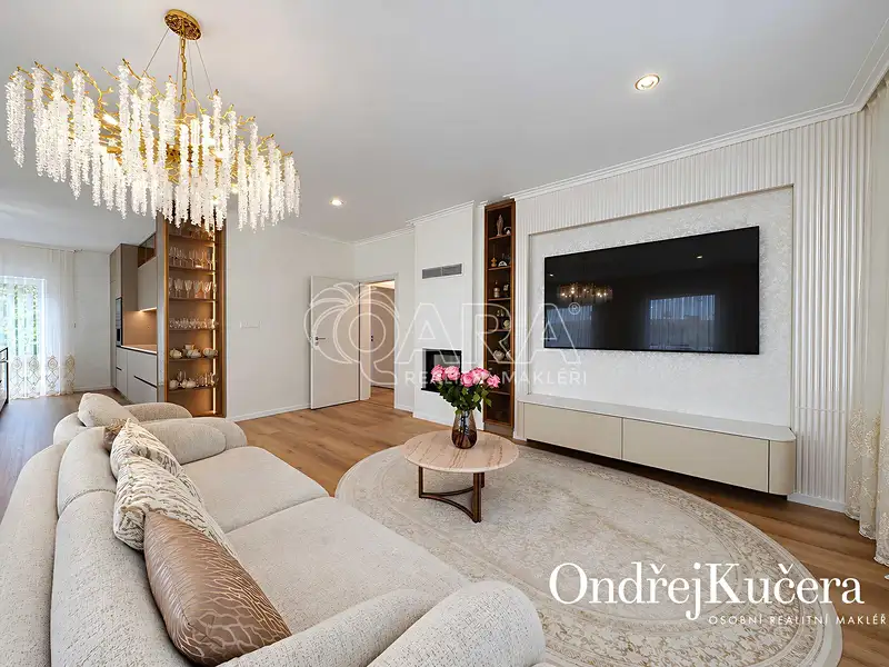 Prodej rodinného domu 200 m², pozemek 1000 m², Jeviněves – náhled fotky 3