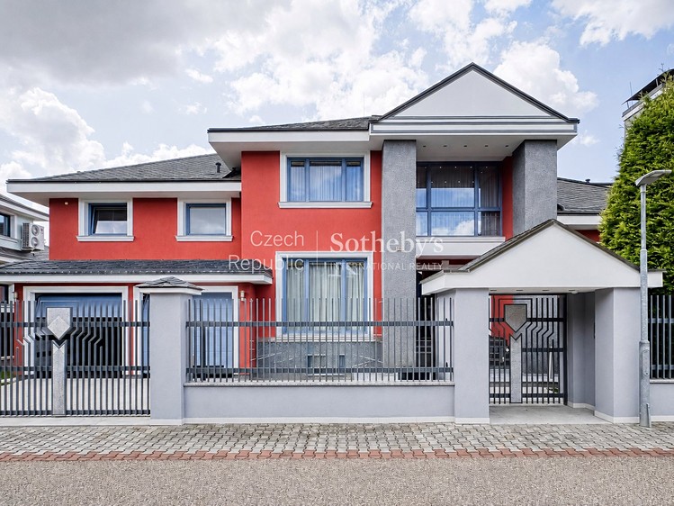 Будинок на продаж, 645 м² (24 з 24)