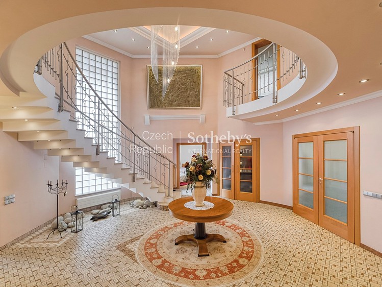 Будинок на продаж, 645 м² (2 з 24)
