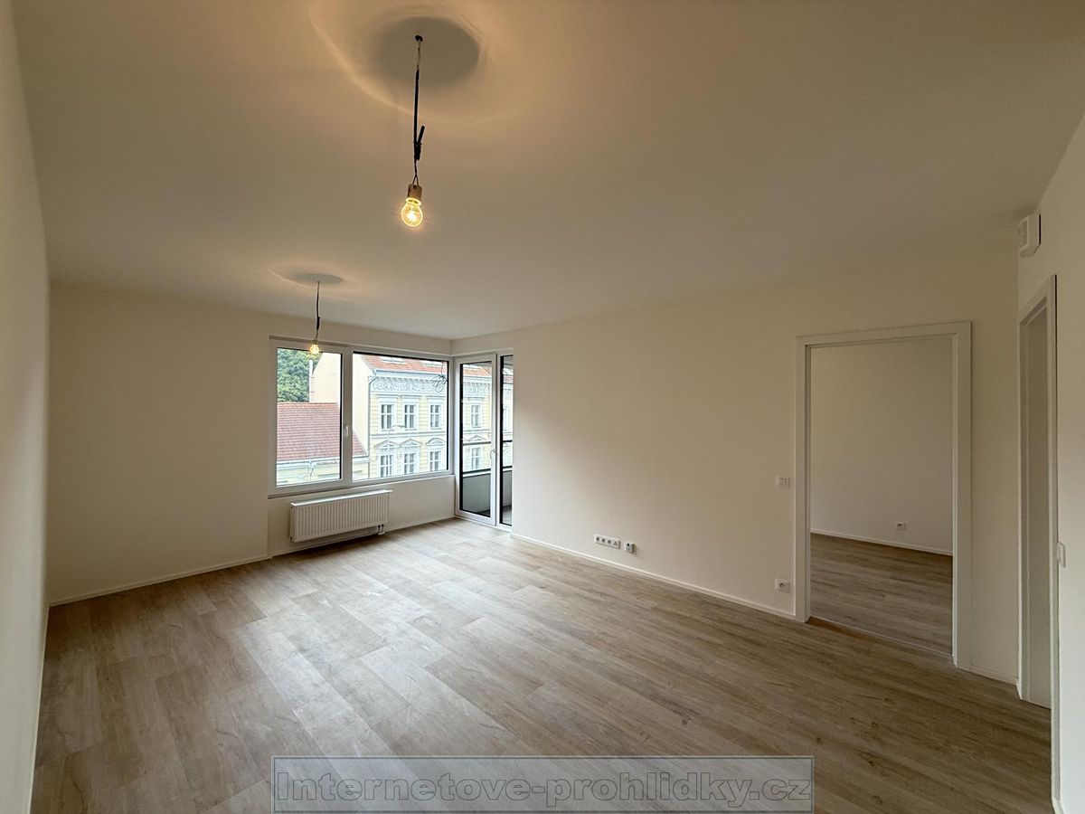 Pronájem bytu 2+kk 45 m², Praha – fotka 1 z 3