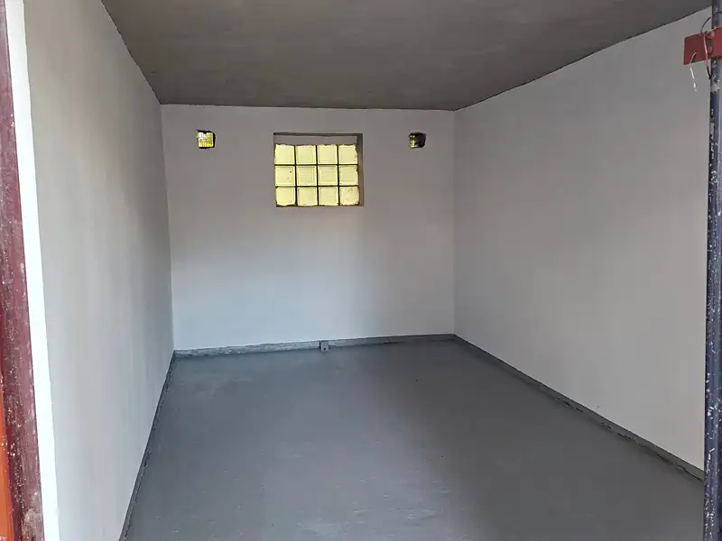 Pronájem garáže 17 m², Praha – náhled fotky 1