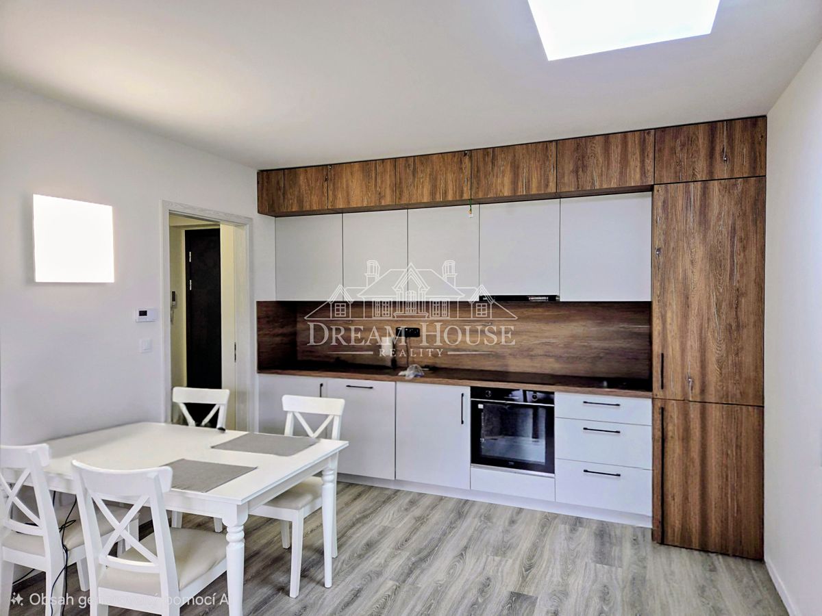 Pronájem bytu 2+kk 45 m² – fotografie 2