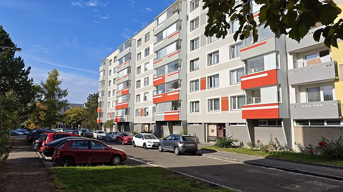Prodej bytu 2+1 65 m², Hradec Králové – fotka 1 z 3