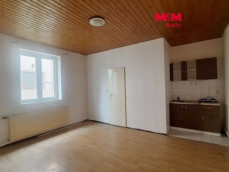 Pronájem bytu 1+kk 21 m², Jaroměř – náhled fotky 1
