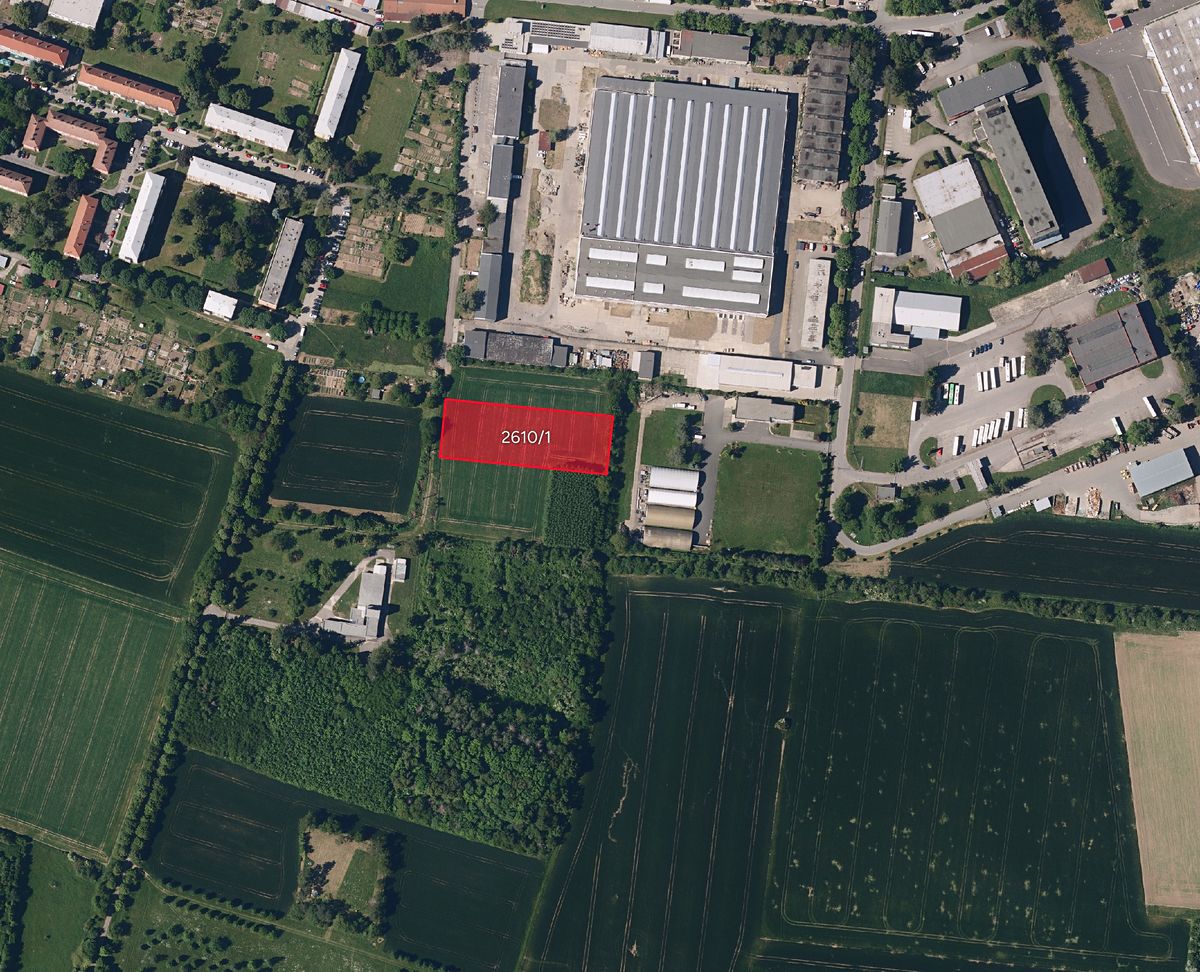 Prodej pole 3942 m², Holešov – fotka 1 z 3