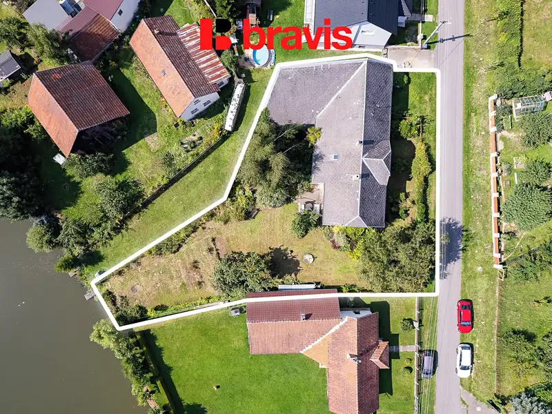 Prodej rodinného domu 440 m², pozemek 1066 m², Radešín – náhled fotky 1