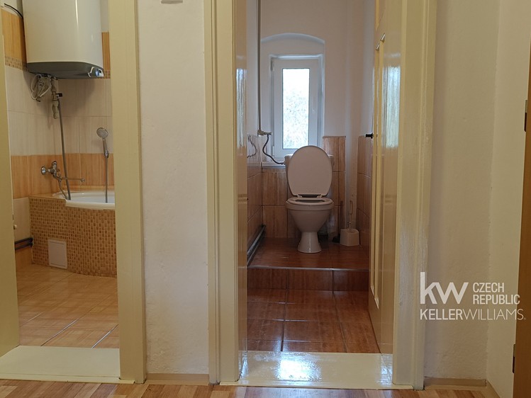 Pronájem bytu 3+kk, 85 m² (7 z 13)