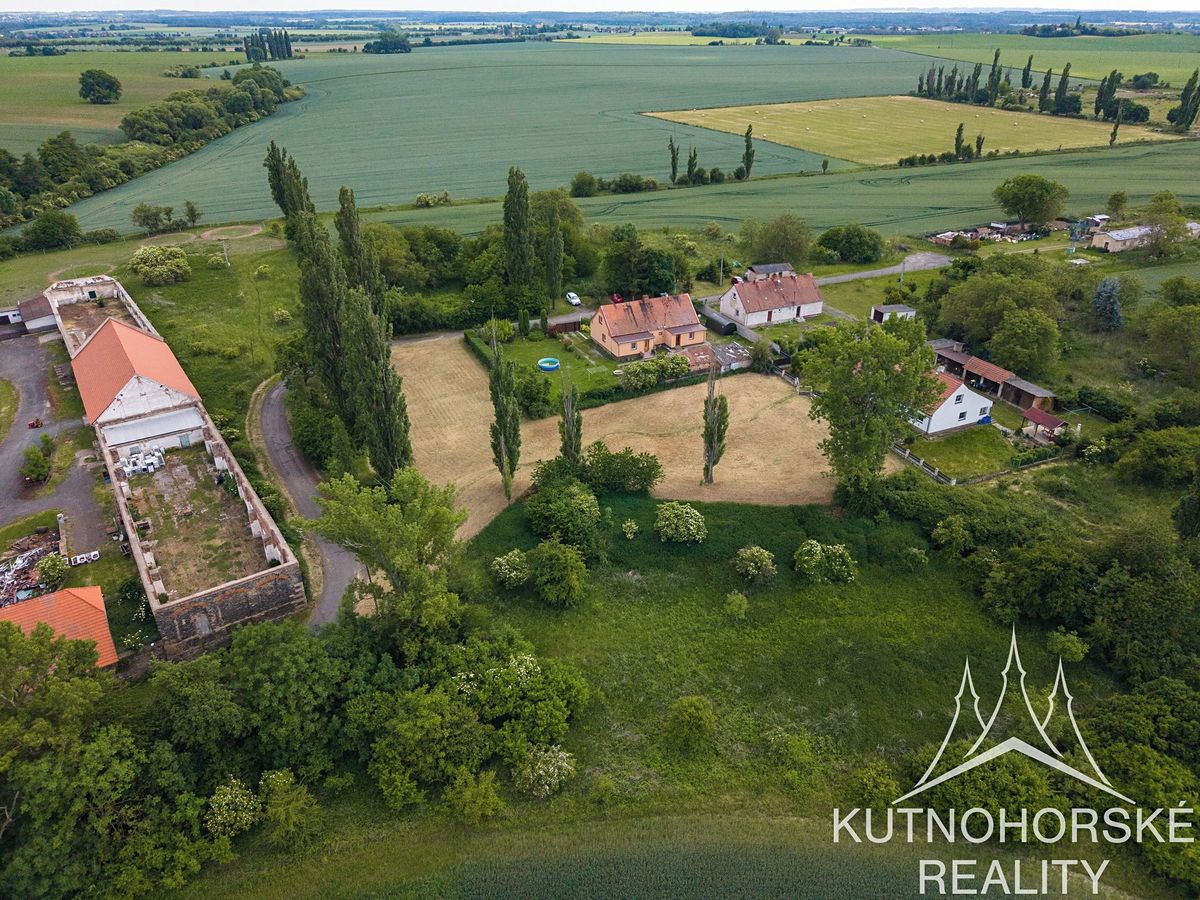 Prodej stavebního pozemku 3643 m², Žleby – fotka 1 z 3