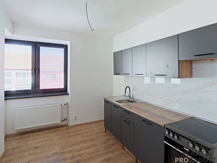 Квартира 1+kk в оренду, 31 м² (6 з 9)