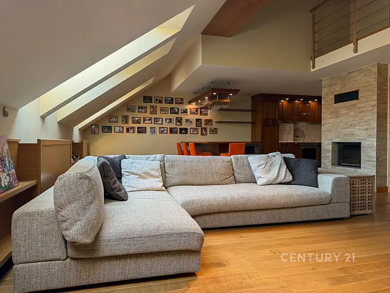 Pronájem bytu 3+kk 157 m², Praha – náhled fotky 2