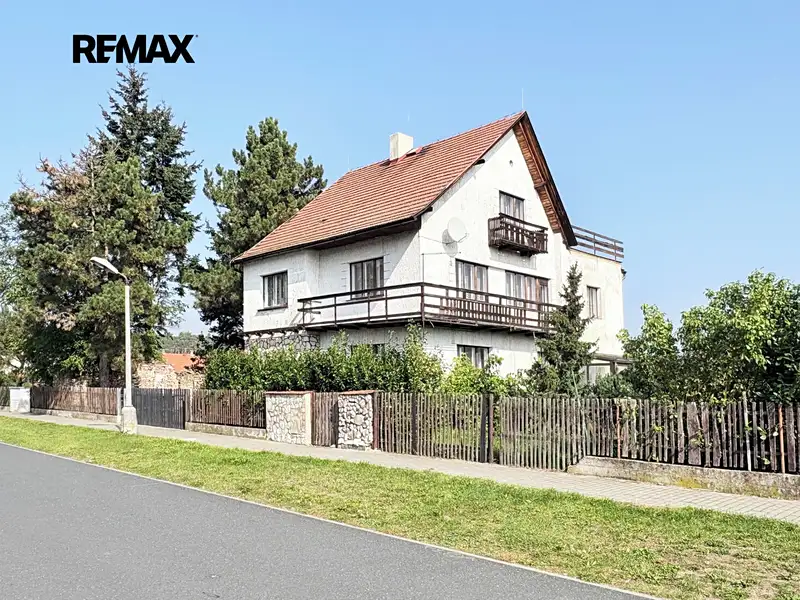 Prodej rodinného domu 132 m², pozemek 1819 m², Tři Dvory – náhled fotky 1