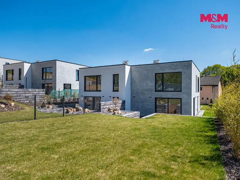 Prodej rodinného domu 201 m², pozemek 940 m², Velké Popovice – náhled fotky 3