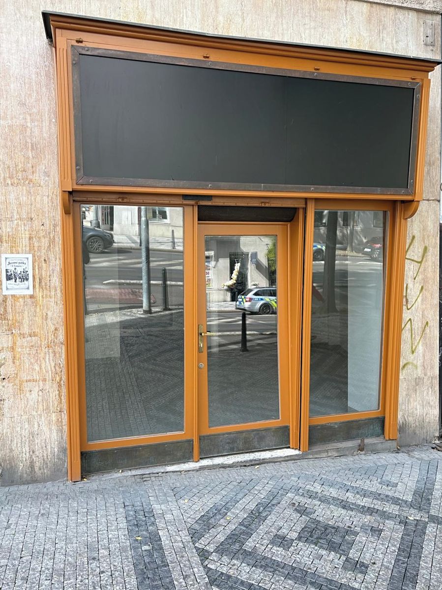 Pronájem obchodního prostoru 191 m², Praha – fotka 1 z 3