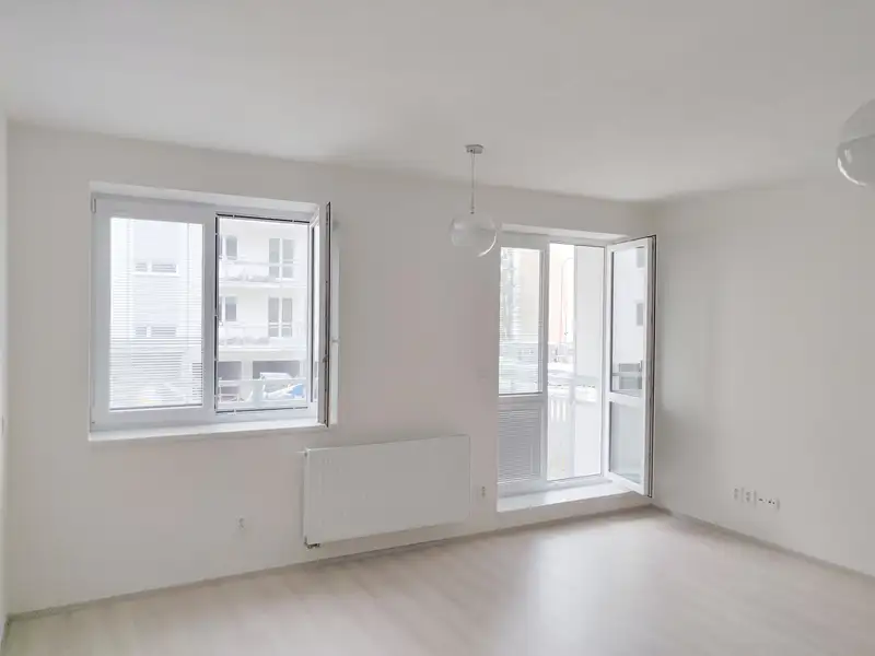 Pronájem bytu 1+kk 32 m², Uherské Hradiště – náhled fotky 1