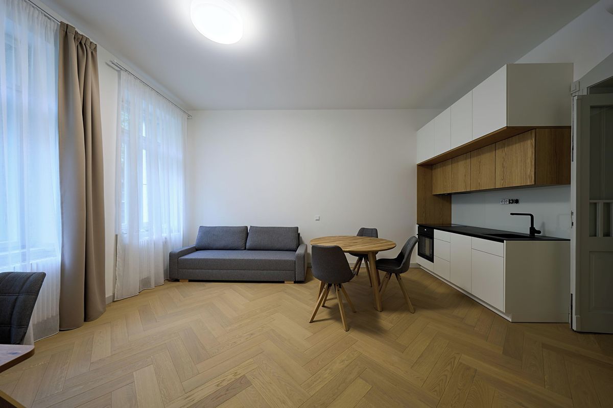 Pronájem bytu 2+kk 65 m², Praha – fotka 1 z 3