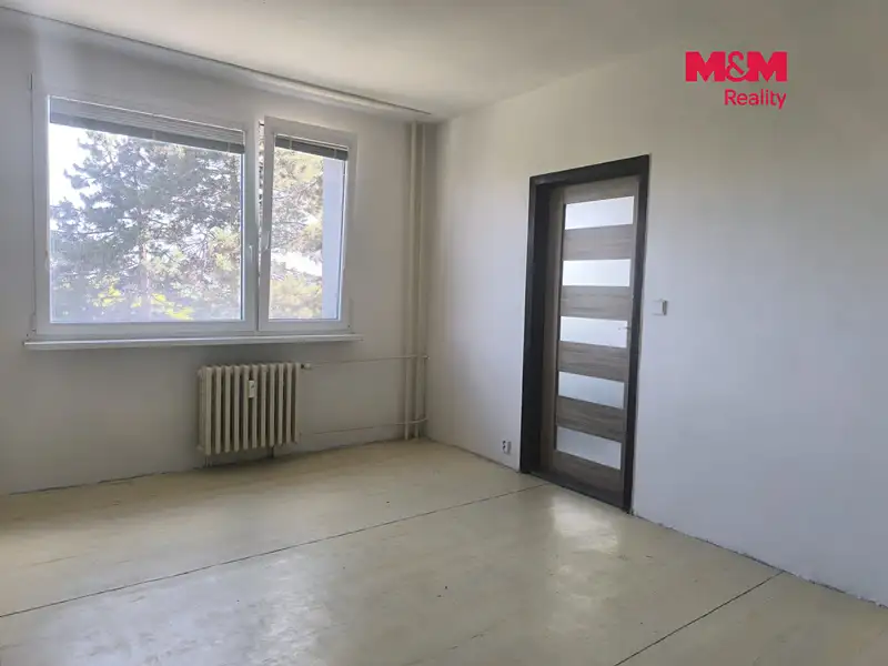 Pronájem bytu 1+1 33 m², Jirkov – náhled fotky 2