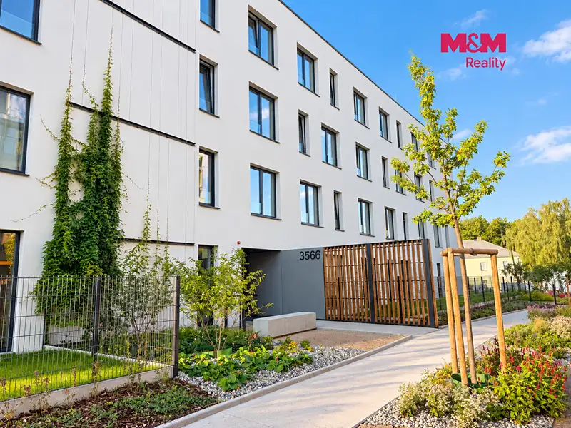 Pronájem bytu 2+kk 51 m², Kladno – náhled fotky 2