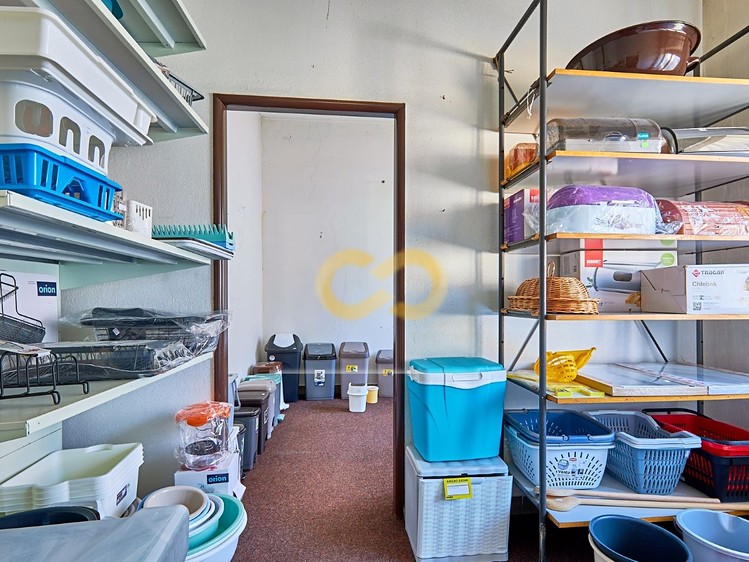 Комерційне приміщення на продаж, 270 м² (17 з 22)