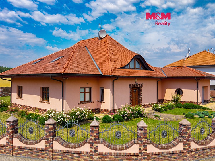 Prodej domu, 393 m² (1 z 30)