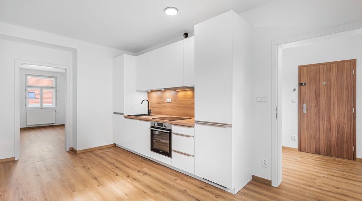 Prodej bytu 2+kk 42 m², Praha – fotka 1 z 3