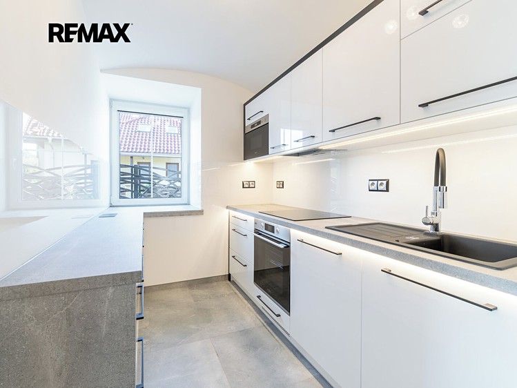 Pronájem domu, 100 m² (3 z 34)