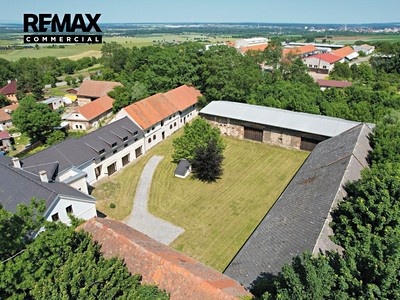 Prodej komerčního prostoru, 2 400 m² (2 z 14)