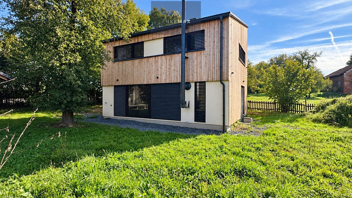 Prodej rodinného domu 130 m², pozemek 1084 m² 5