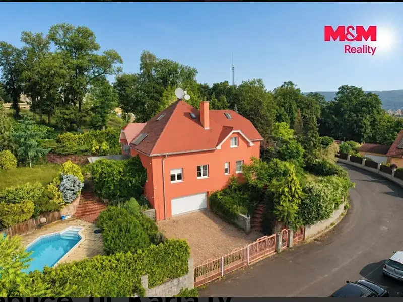 Pronájem rodinného domu 541 m², pozemek 1320 m², Teplice – náhled fotky 1