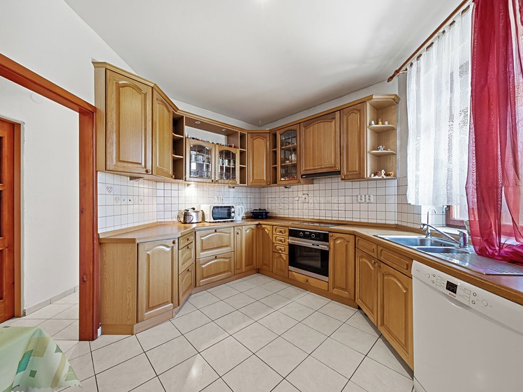 Prodej komerčního prostoru, 630 m² (56 z 83)