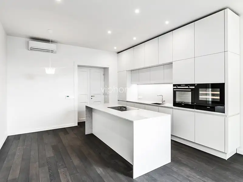 Pronájem bytu 4+kk 137 m², Praha – náhled fotky 1
