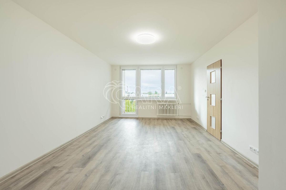 Pronájem bytu 2+1 55 m² – fotografie 4