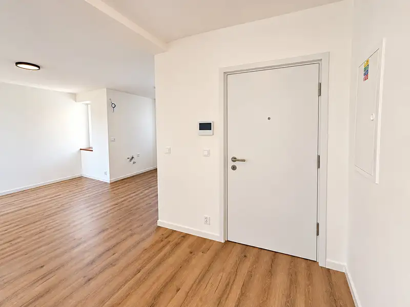Prodej bytu 4+kk 93 m², Praha – náhled fotky 2