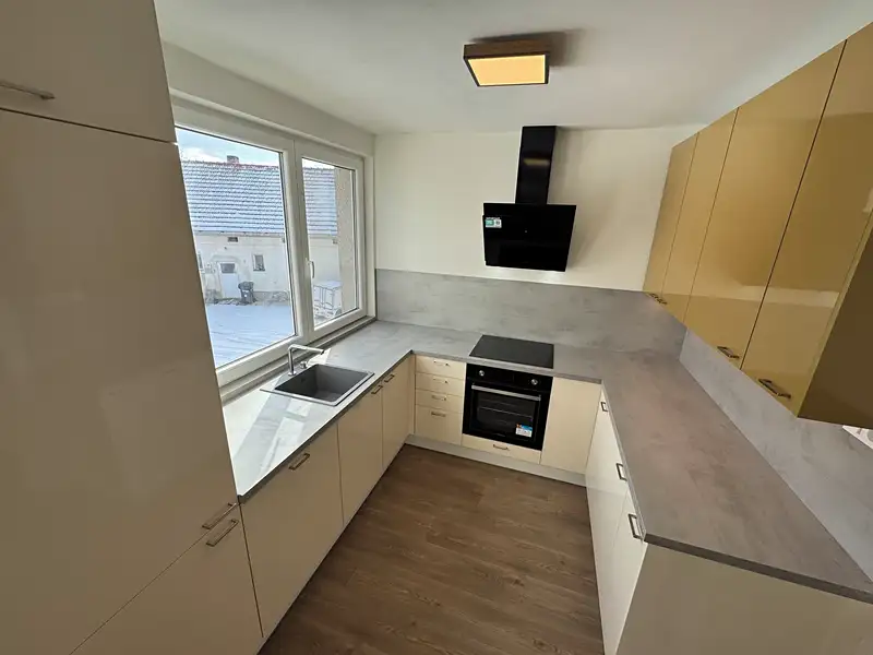 Pronájem bytu 3+kk 73 m², Praha – náhled fotky 2