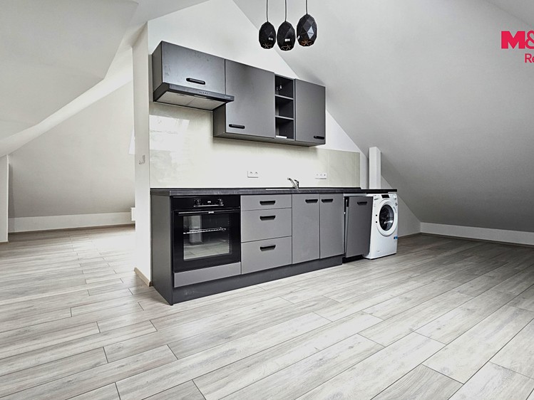 Комерційне приміщення на продаж, 245 м² (2 з 25)