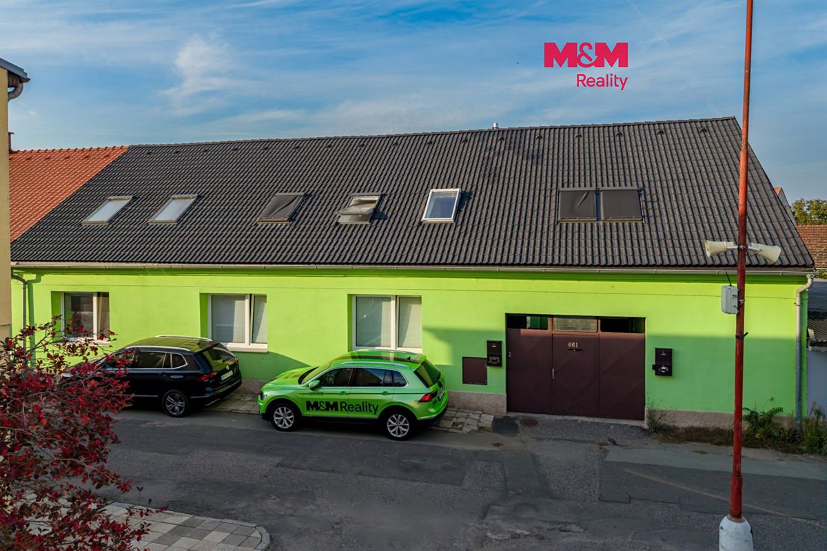 Prodej rodinného domu 336 m², pozemek 467 m², Pečky – fotka 1 z 3