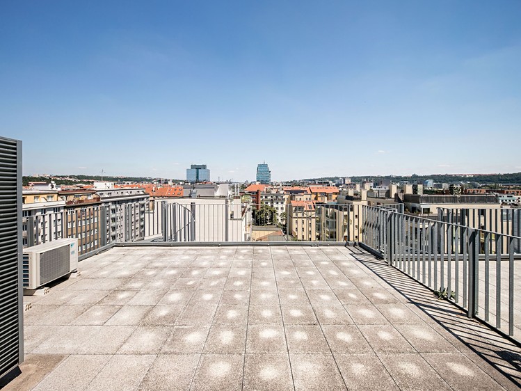 Pronájem bytu 3+kk, 88 m² (3 z 14)