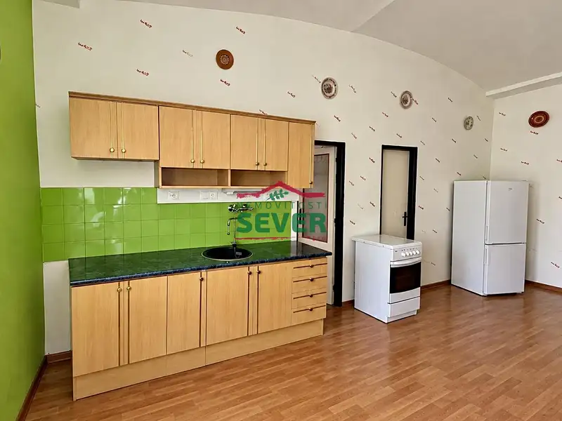 Prodej rodinného domu 712 m², pozemek 782 m², Kozly – náhled fotky 3