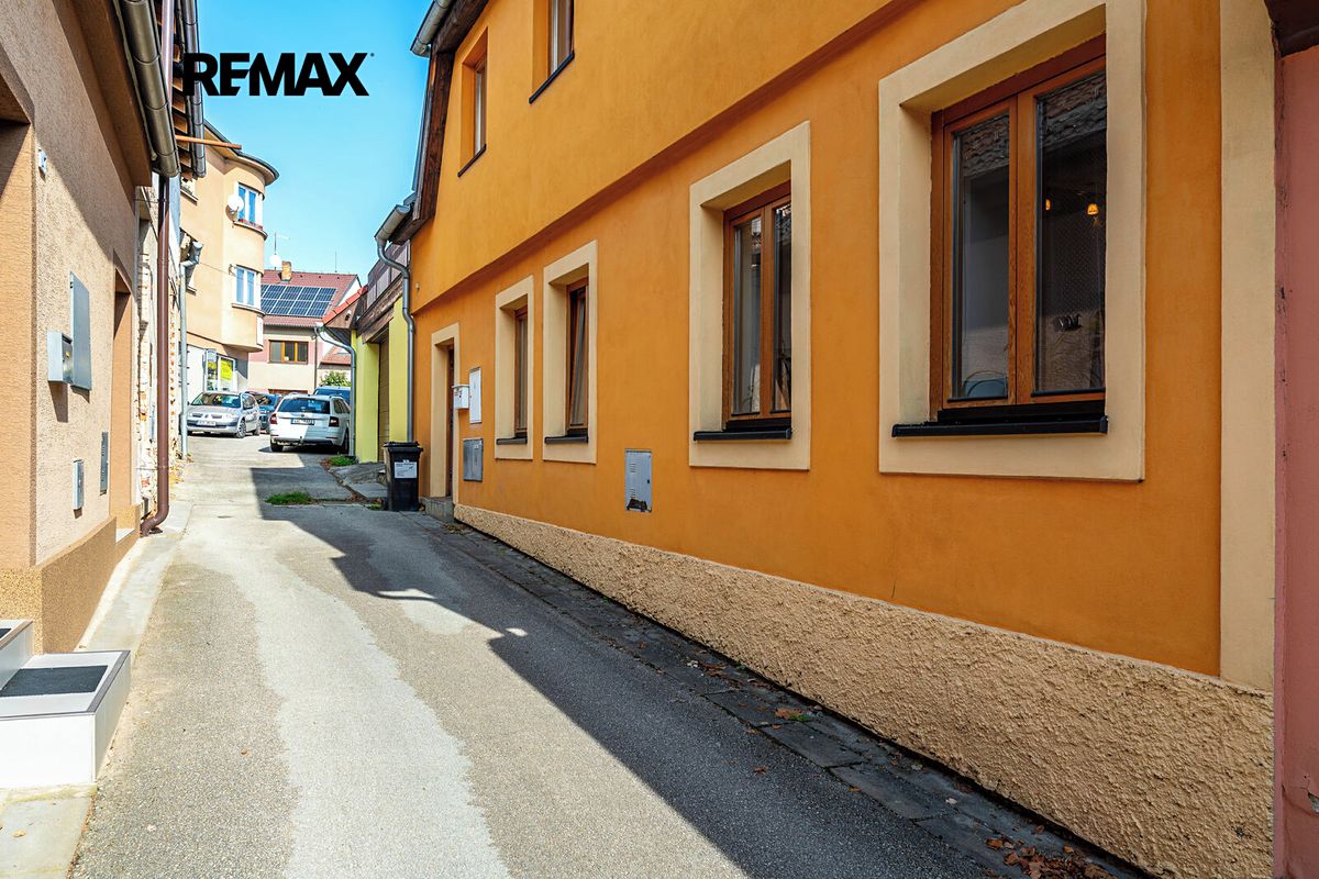 Prodej rodinného domu 137 m², pozemek 96 m², Lišov – fotka 1 z 3