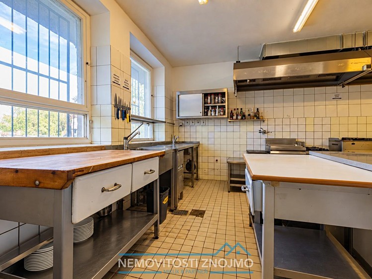 Комерційне приміщення на продаж, 630 м² (16 з 35)