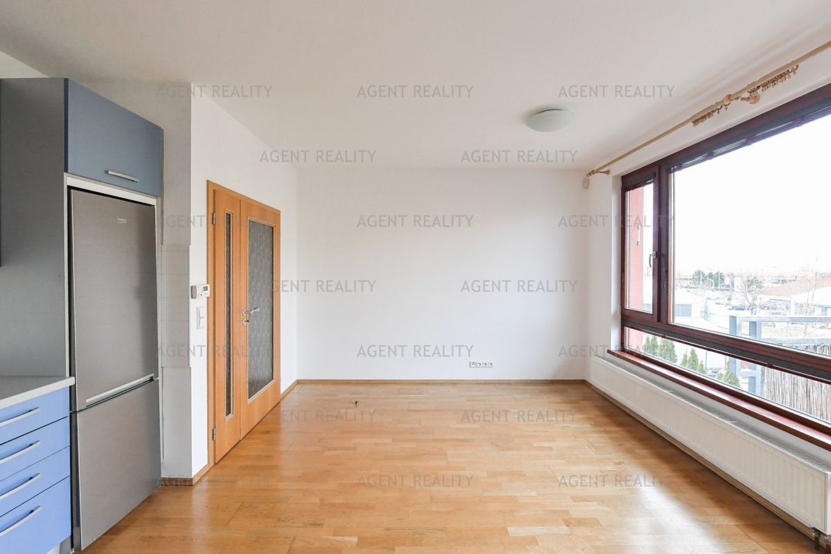 Pronájem bytu 2+kk 51 m² – fotografie 5