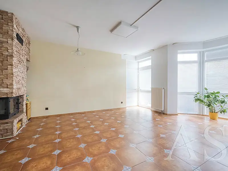 Prodej rodinného domu 291 m², pozemek 476 m², Praha – náhled fotky 2